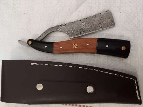 Straight Razor with Damascus blade